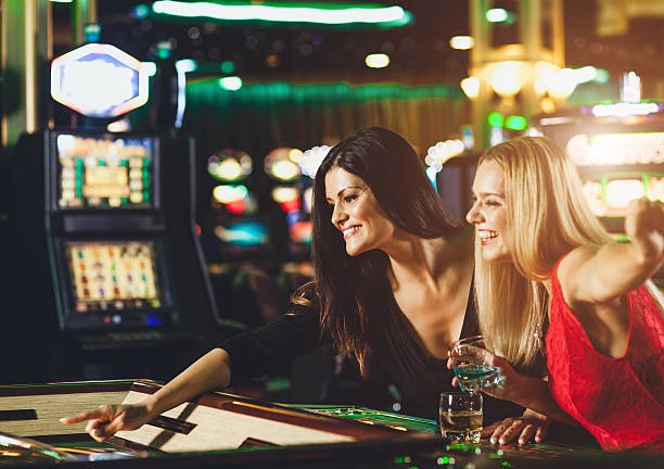 How to Explore Different Sections of Online Casino Singapore Websites
